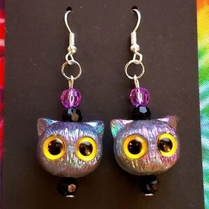 HANDMADE Beaded Iridescent Halloween Cat Dangle Earrings